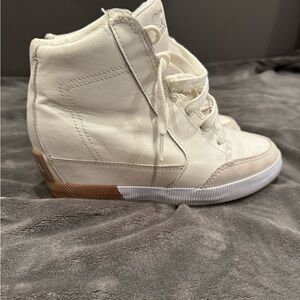 Sorel Women’s Evie Waterproof Wedge Boot